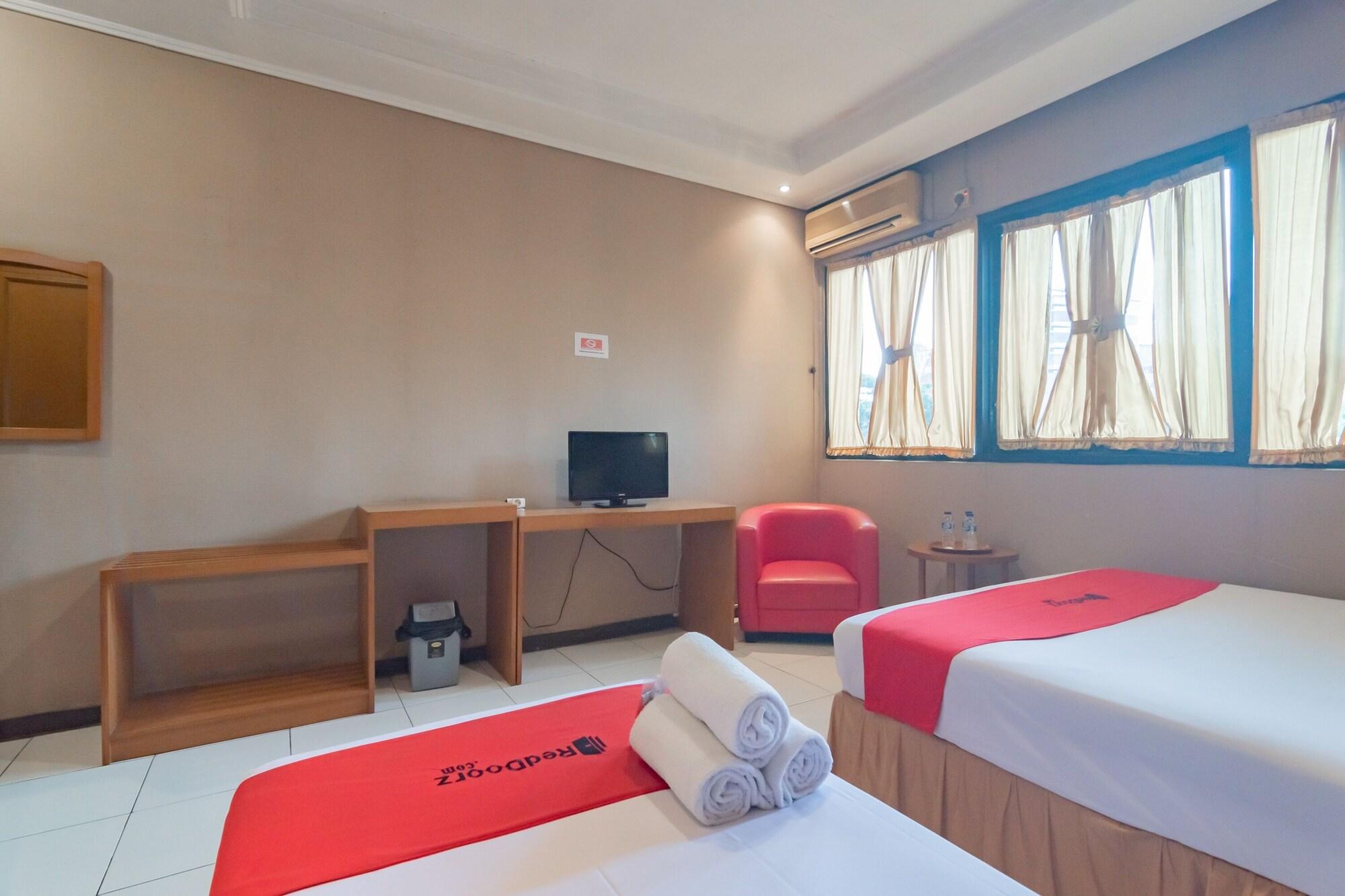 Reddoorz Plus @ Sukamulya Pasteur 2 Bandung Exterior foto